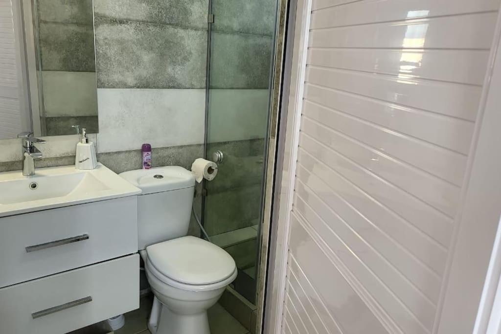 Fully Equipped With Pool In Apartmán
